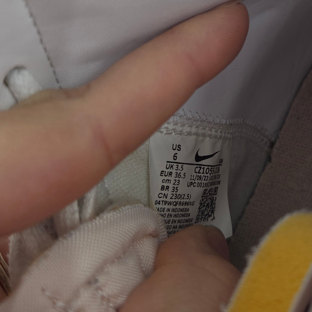 Nike Blazer Mid '77 Vintage Pink High Top Sneakers